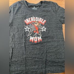 Official Disney “Incredible Mom” gray t-shirt medium Incredibles